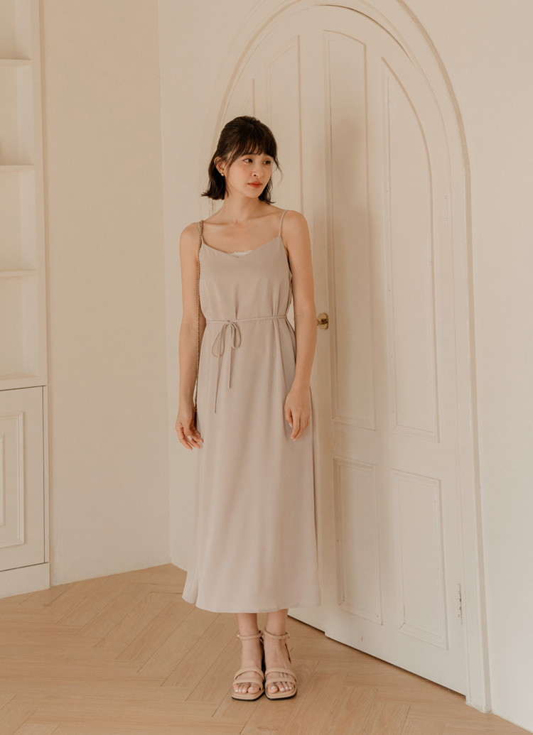 GraceGift 薛妞妞聯名 河畔女郎 澎澎軟墊 雙帶涼鞋 杏