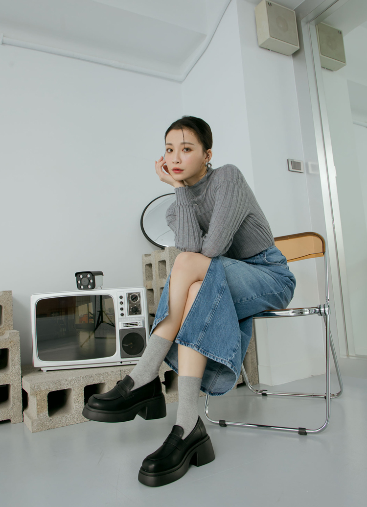 GraceGift平價女鞋 校園女神 增高 輕量厚底 樂福鞋 黑
