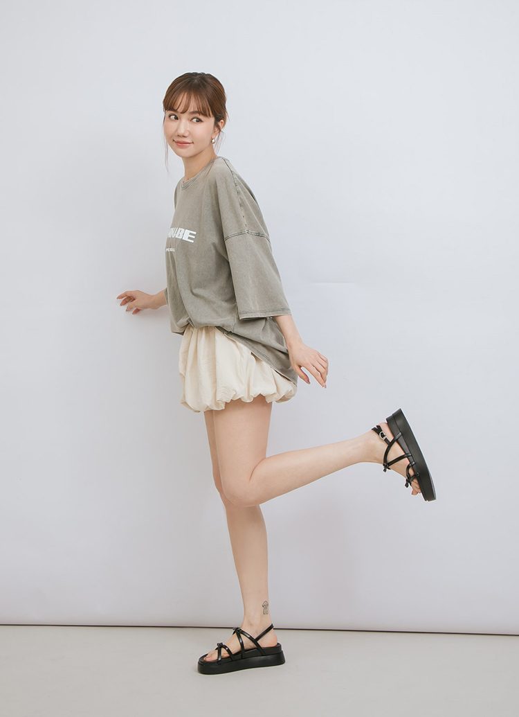 GraceGift平價女鞋 個性交叉 蝴蝶結細帶 奶油厚底涼鞋 黑