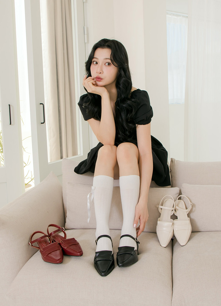 GraceGift平價女鞋 日系百搭 尖頭 便仕後空跟鞋 米白