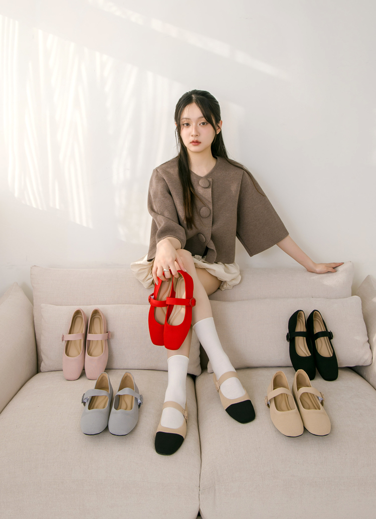Grace Gift 平價女鞋 零著感方頭 花釦柔織軟墊瑪莉珍鞋 粉紅色 平底瑪莉珍鞋 實拍圖