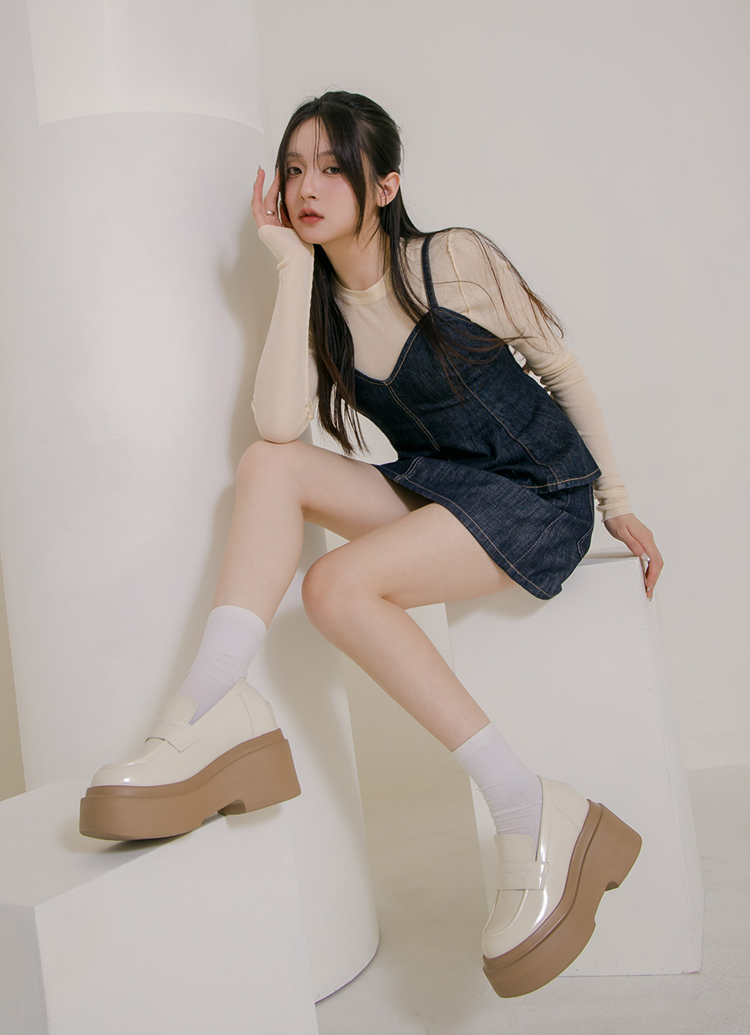 GraceGift平價女鞋 摩登比例 內增高 輕量厚底 樂福鞋 杏