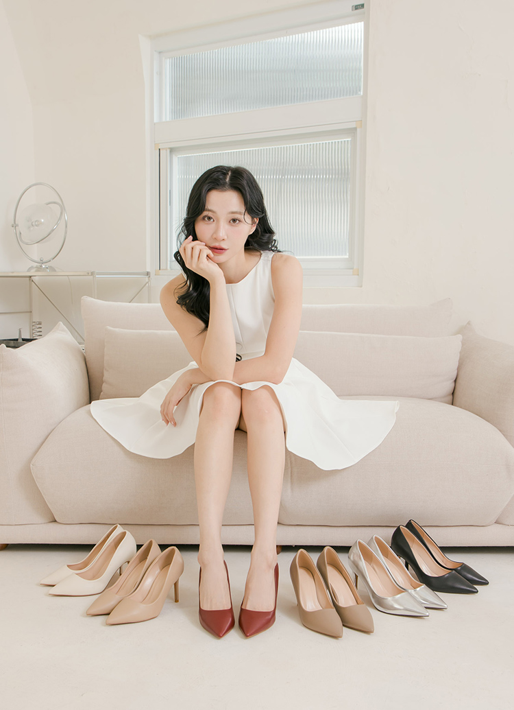 GraceGift平價女鞋 經典優雅 尖頭 軟底 素面高跟鞋 黑