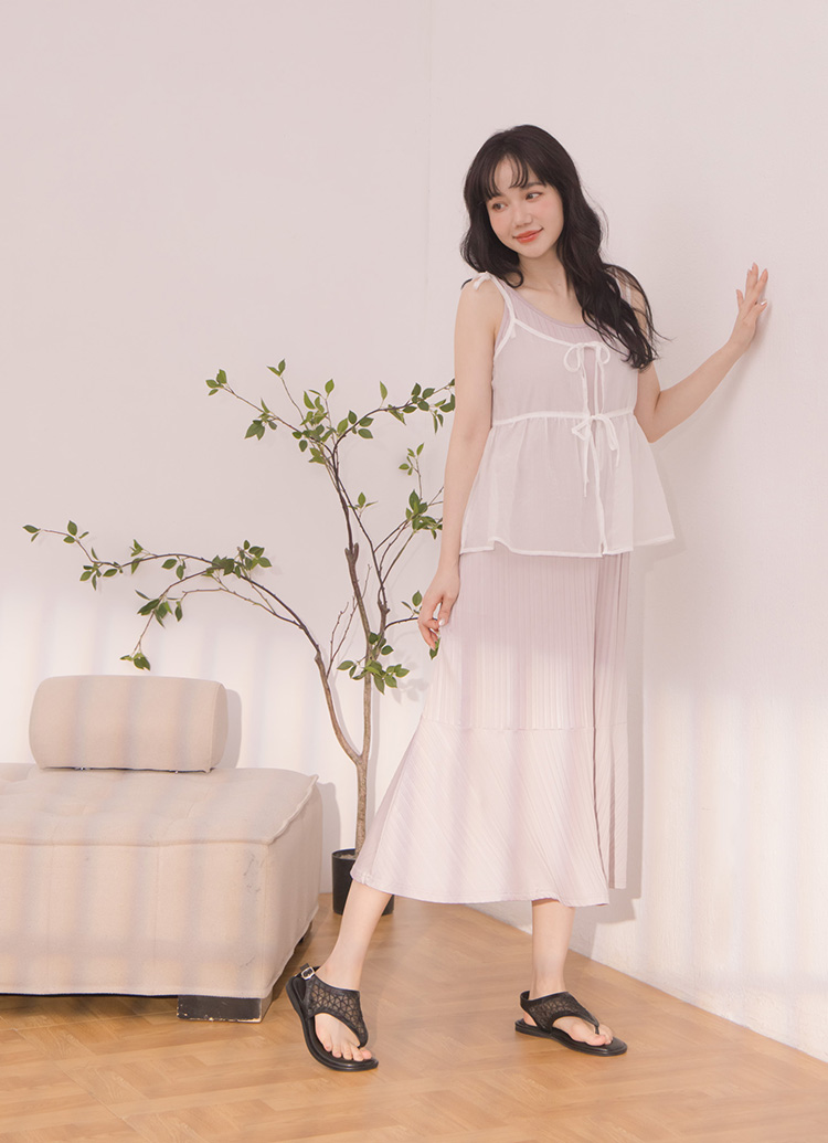 GraceGift平價女鞋 峇里假期 編織網面 T字平底涼鞋 黑