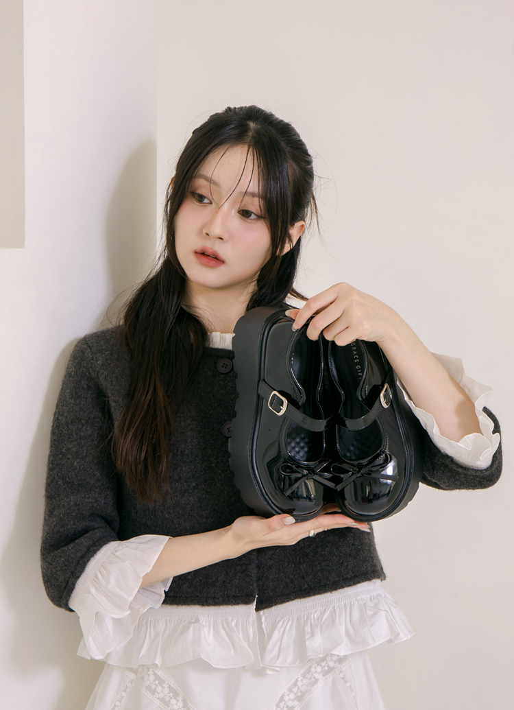 Grace Gift 平價女鞋 高挑甜心 蝴蝶結輕量瑪莉珍鞋 黑漆色 厚底瑪莉珍鞋 實拍圖