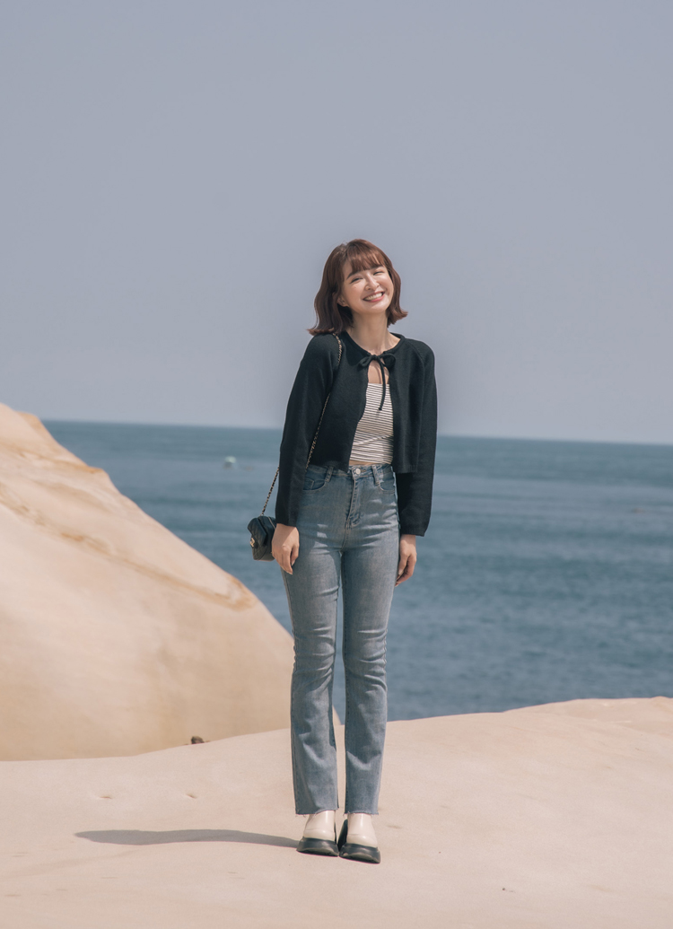 Grace Gift 薛妞妞聯名 極致修長 防水台輕量短靴 米白色 厚底短靴  實拍圖