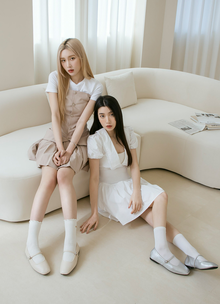 GraceGift 平價女鞋 韓系小愛心 復古瑪莉珍鞋 米白色 平底瑪莉珍鞋 實品圖