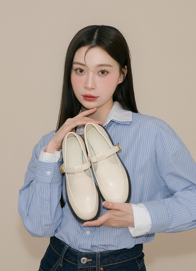 GraceGift平價女鞋 倫敦時尚 皮帶扣T字 粗跟瑪莉珍鞋 米白