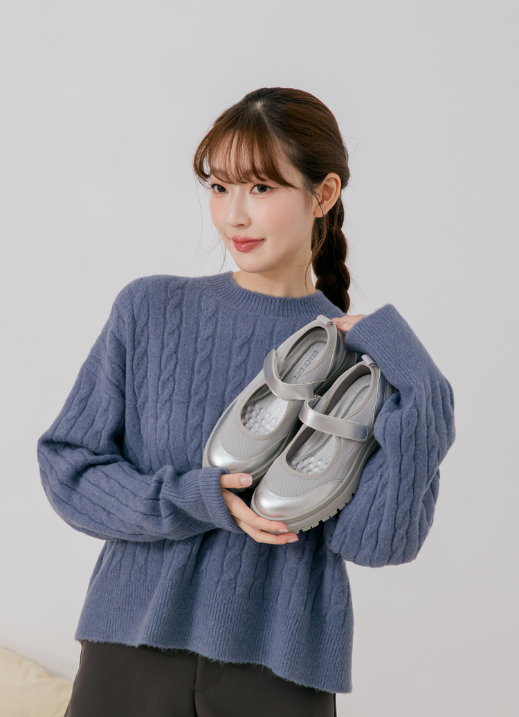Grace Gift 平價女鞋 輕運動風 拼接魔鬼氈瑪莉珍運動鞋 銀色 實拍圖