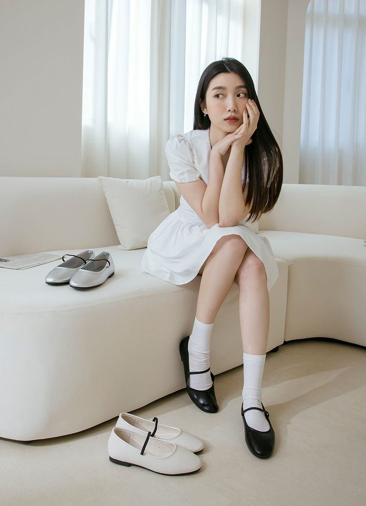 GraceGift 平價女鞋 時髦慵懶 極柔感簡約平底鞋 米白色 平底鞋 實拍圖
