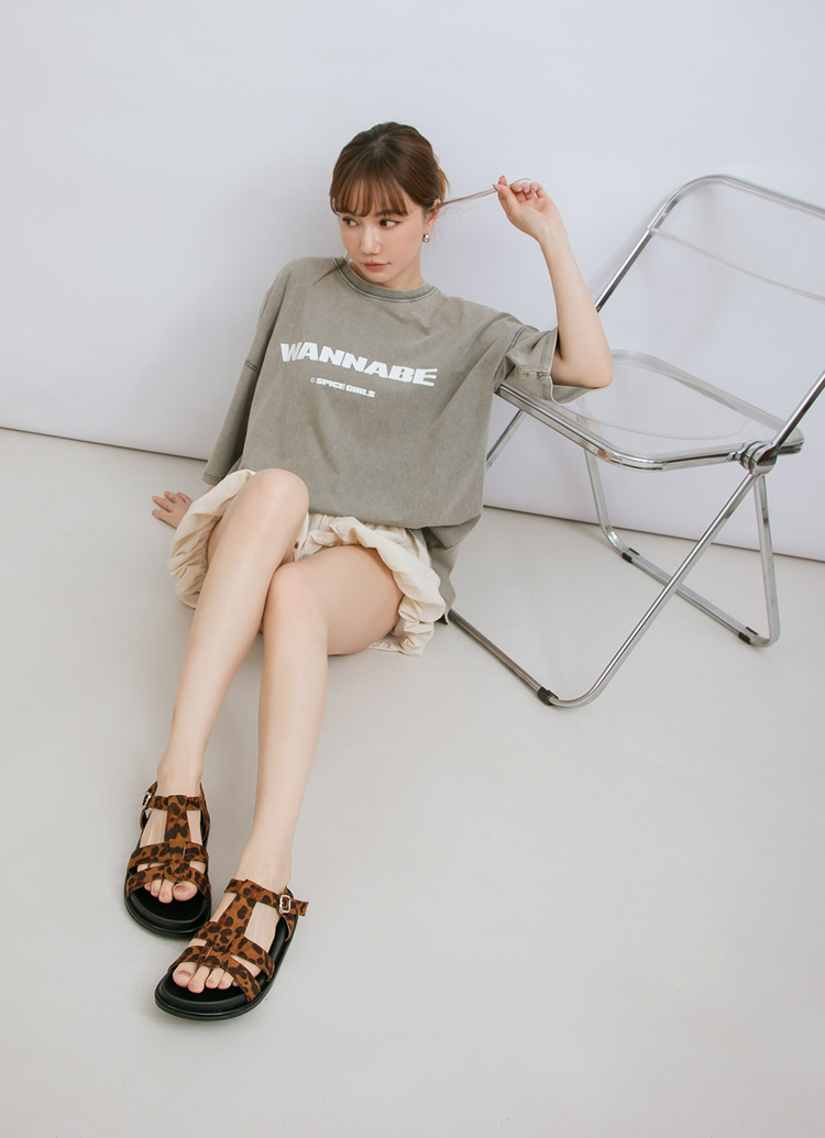 GraceGift平價女鞋 復古率性 T字 澎澎鞋墊 編織涼鞋 豹紋