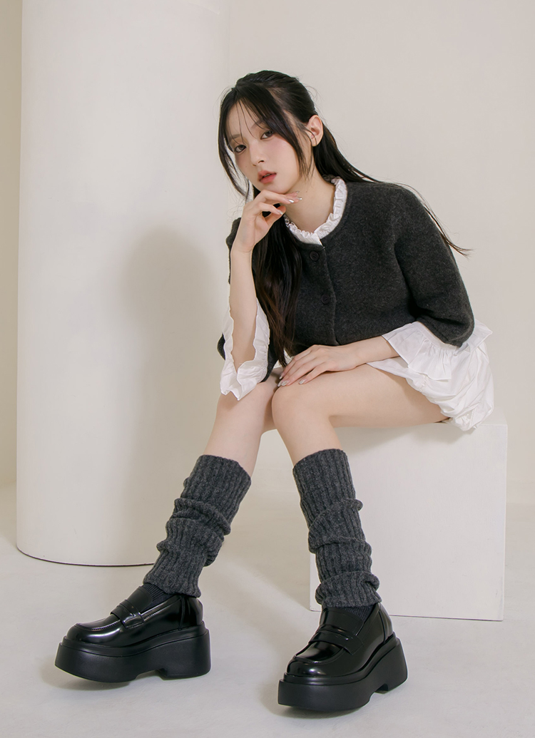 GraceGift平價女鞋 摩登比例 內增高 輕量厚底 樂福鞋 黑