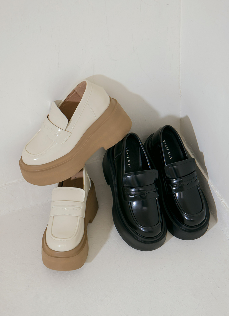 GraceGift平價女鞋 摩登比例 內增高 輕量厚底 樂福鞋 杏