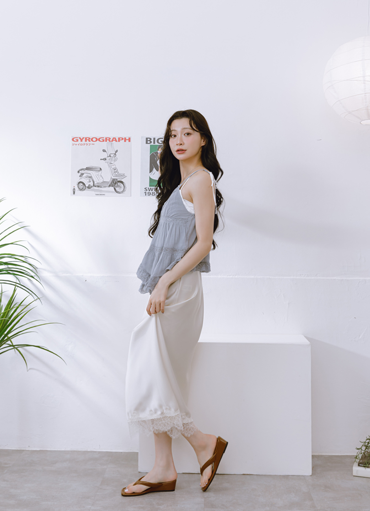 GraceGift 平價女鞋 時尚秀場 方頭 韓系微增高楔型人字拖鞋 棕色