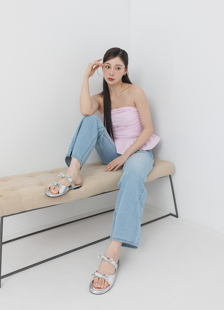 GraceGift平價女鞋 時尚秀場 圓頭 韓系夏日蝴蝶結雲感平底拖鞋 銀色