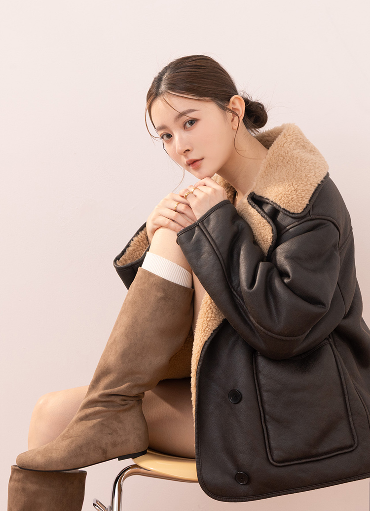GraceGift平價女鞋 柔感美腿 方頭絨布內增高堆堆長靴 淺駝色