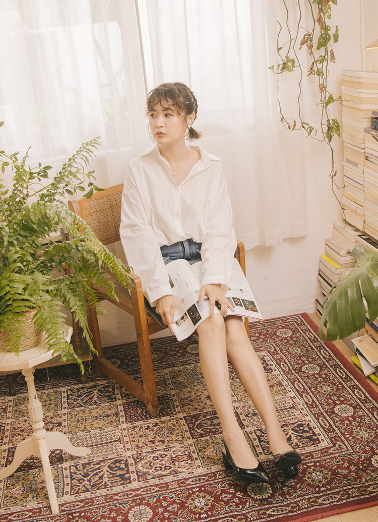 GraceGift 小貓聯名 優雅女孩 素面尖頭 全真皮後簍空跟鞋 黑漆
