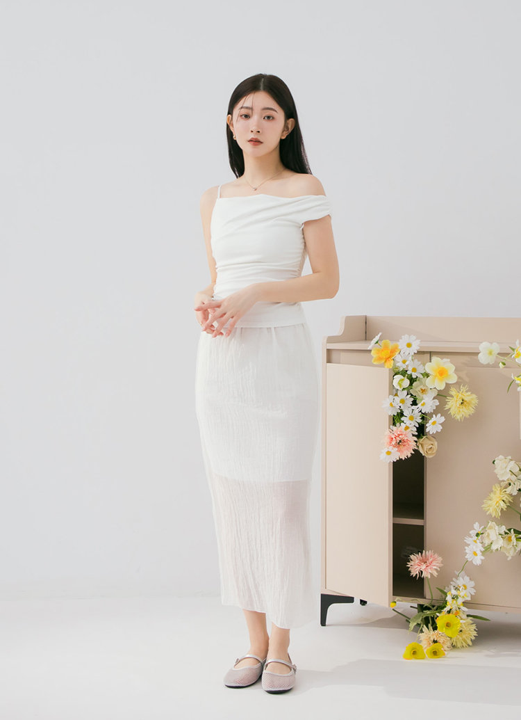 GraceGift 平價女鞋 極簡休閒感 透膚網面平底瑪莉珍 銀色 實品圖