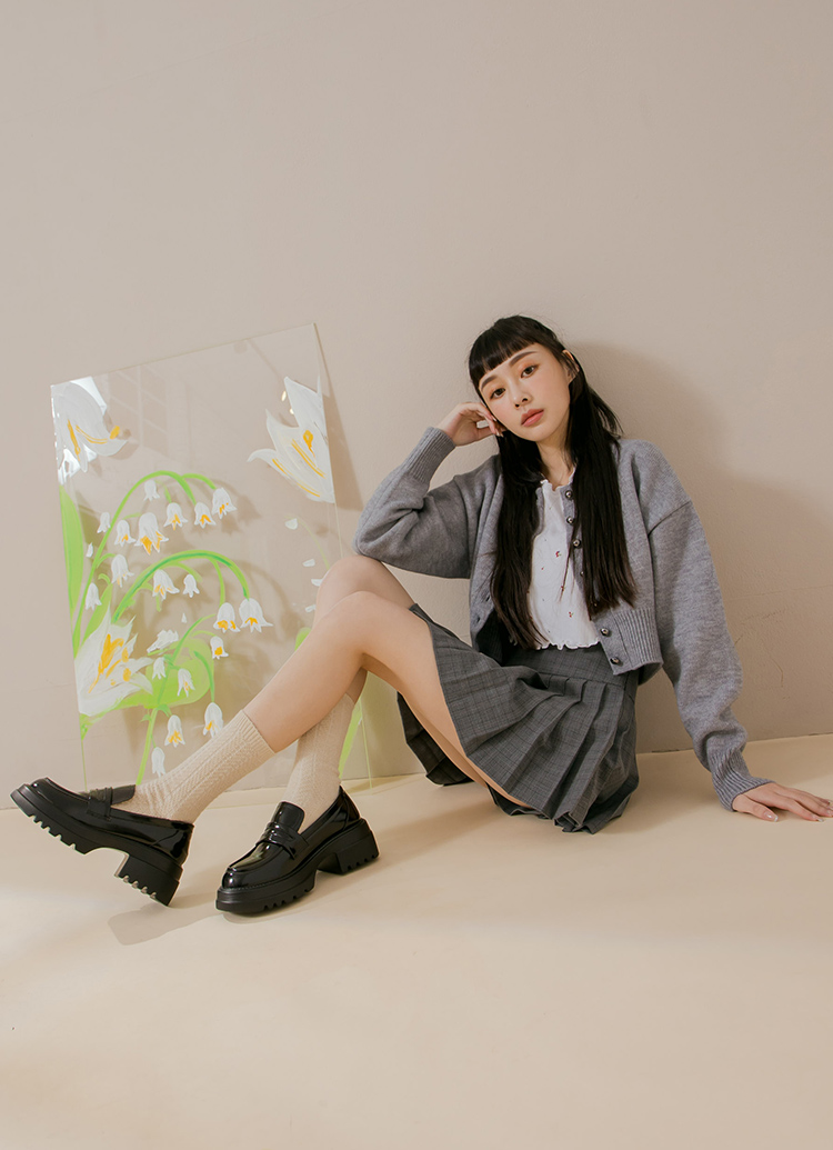 GraceGift平價女鞋 英倫便仕 輕量軟墊 厚底樂福鞋 黑